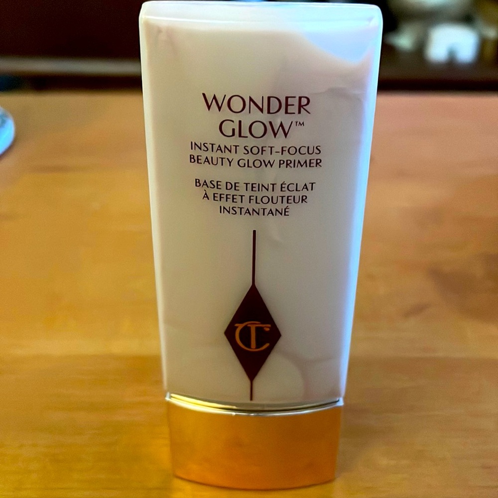 Charlotte Tilbury Wonder Soft Focus Glow Primer